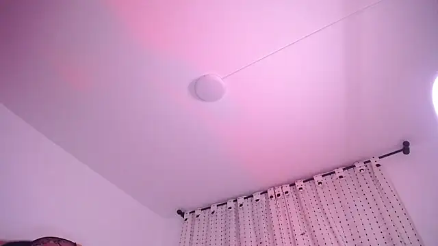 salomecastro_ Adlı Modelin Web Kamerası Şovu