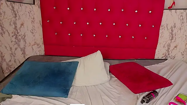 Larissa_Antonella 现场XXX聊天