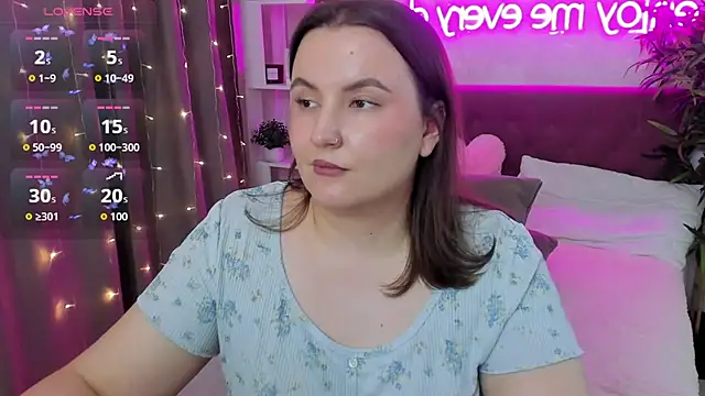 FeralPeach Chat XXX in diretta