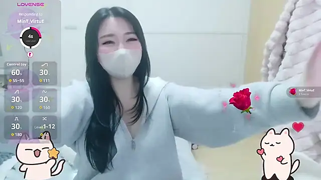 Chatroom XXX en direct de Hibikiii_