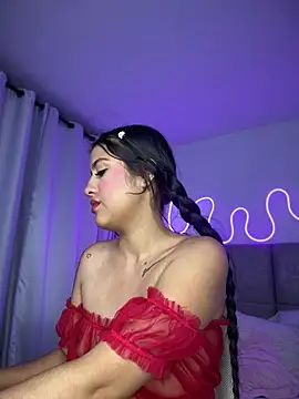 Abrilll2 Live XXX-chat