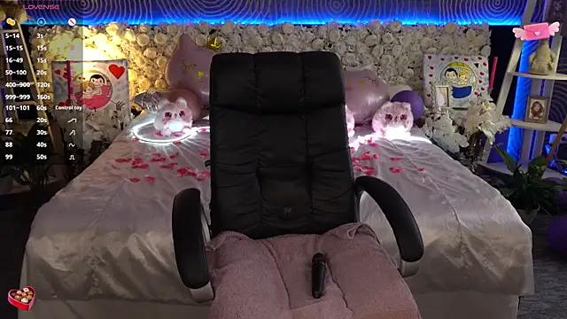 دردشة FoxyShy الجنسية المباشرة