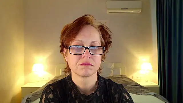 LioraWeiss 即時 XXX 聊天