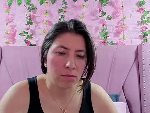 EmberCooper_'s Live XXX Chat