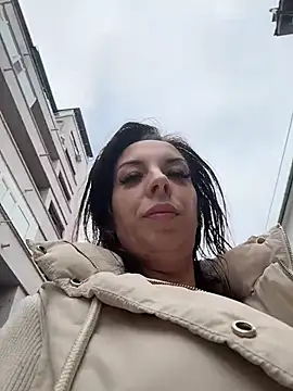 Almmaxxxx live XXX chat