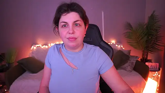 MirandaWong Chat XXX in diretta