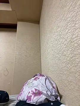 Keola_kwad: διαδικτυακό σόου στην κάμερα