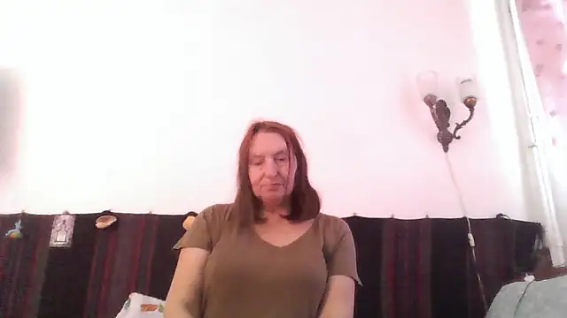 AnnaLive570's Webcam Show