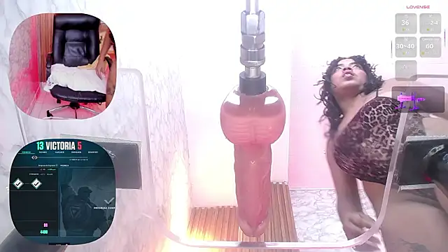 XXX chat uživo modela NinaCapelli