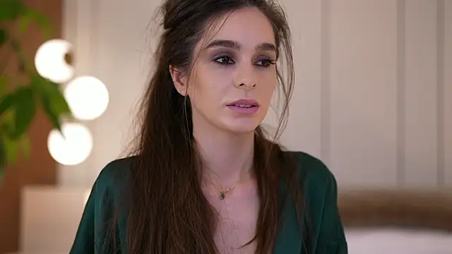 DoviaClaire Chat XXX live