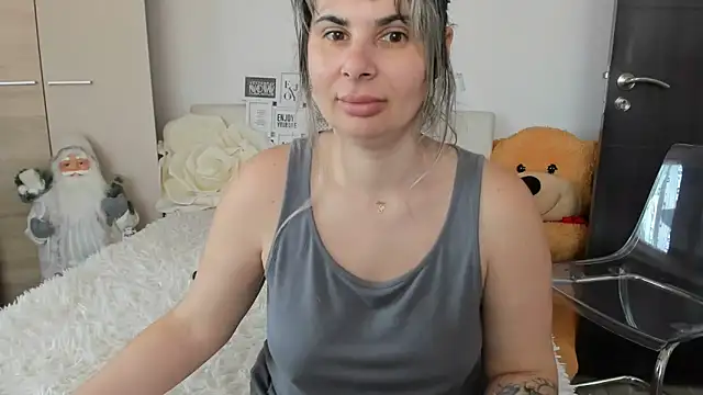 Pokazy przed kamerką – sweetemy4u