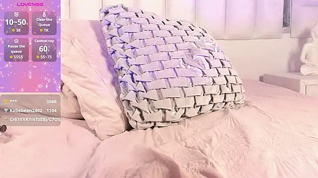 im_tyra's Live XXX Chat