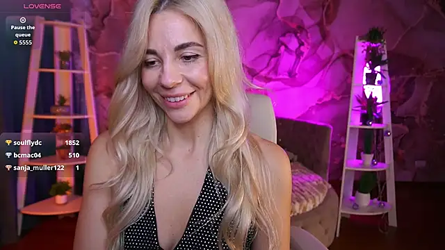 Živý XXX chat BellaRayyy