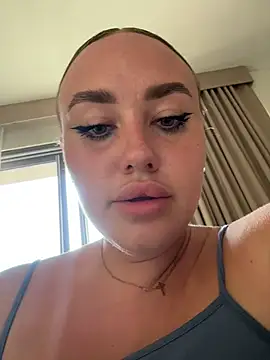 KiraSunshine's Live XXX Chat