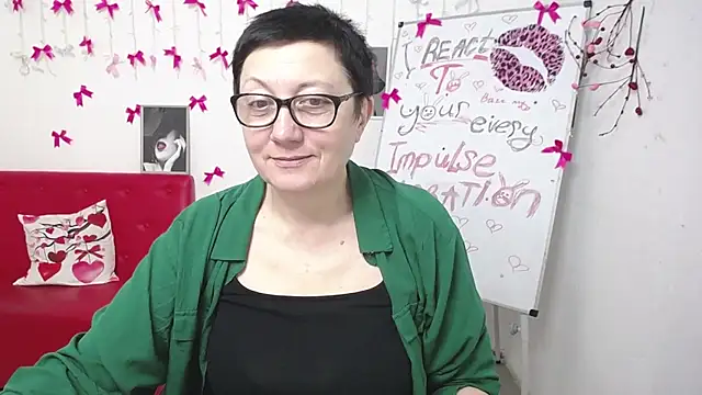 EmilyL0ve live XXX chat