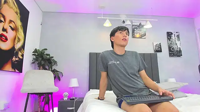 Raphael_Nyon webkamerás műsora