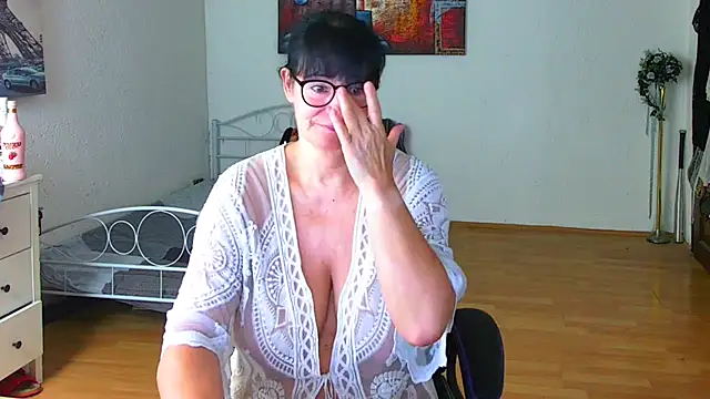 Sylly's Live XXX Chat