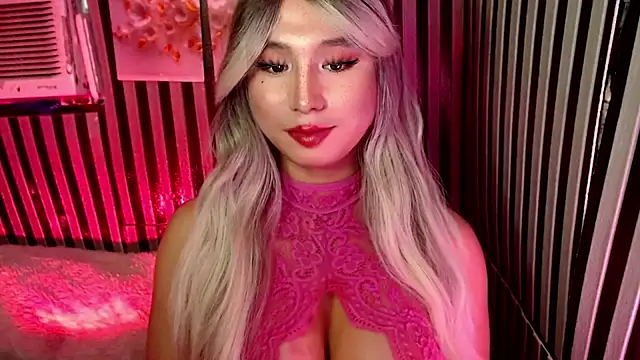 HoresCOCKLUCY Adlı Modelin Canlı XXX Sohbeti