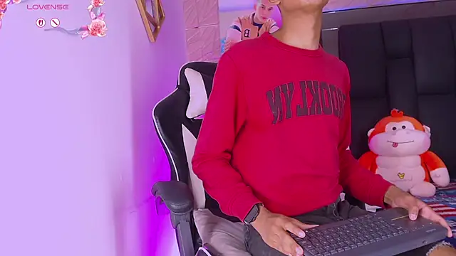 Онлайн чат XXX dilan_alfonzo