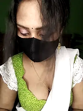 Онлайн чат XXX Idhika-Paul