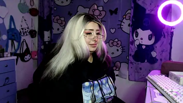 lussyevans24 Live XXX Chat