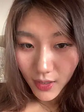 mmmooo808 即時 XXX 聊天