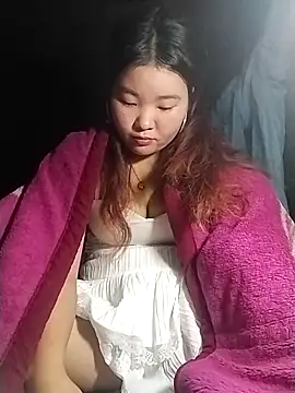 lylylove webkamerás műsora