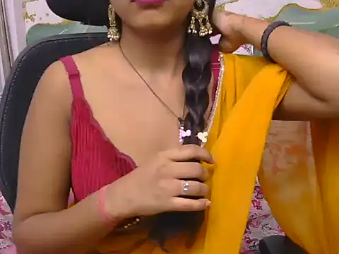 Вебкам-шоу bold-smirthii