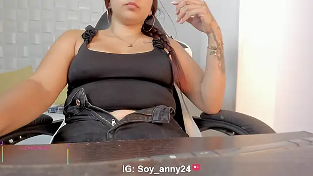 Živý XXX chat anny_rouse24