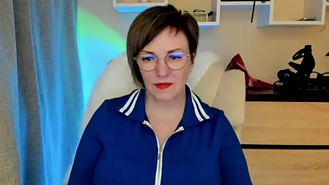 Онлайн чат XXX feliziaDesire