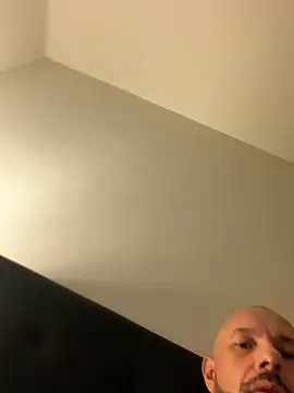 Guitccchのウェブカメラショー