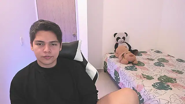 Asta_YunoXXX Adlı Modelin Web Kamerası Şovu