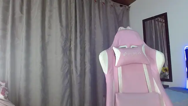 Keyla01_ élő XXX-chatje