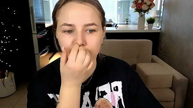 Mira_Mermayd Chat XXX in diretta