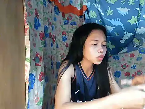 PinaySkinnyGirl Chat XXX live