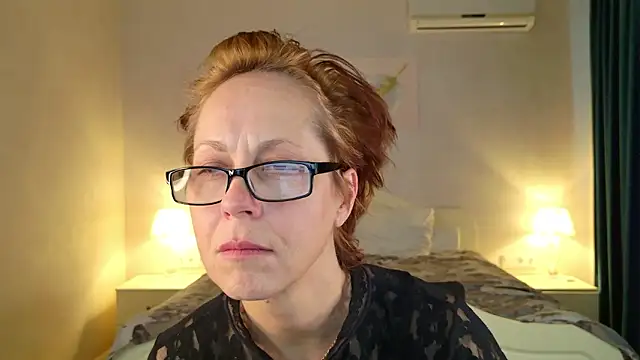 LioraWeiss 现场XXX聊天