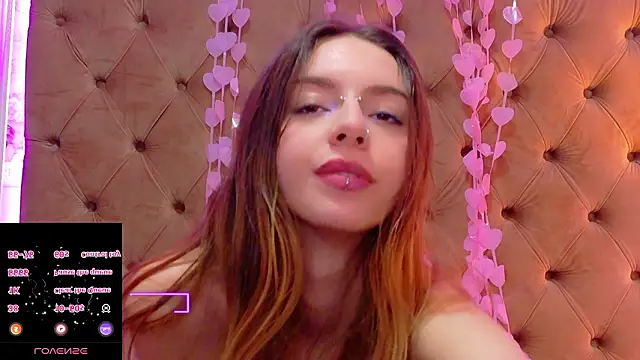 CoraVexのライブXXXチャット