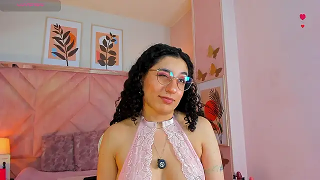 Chat XXX ao vivo de DemiJones_