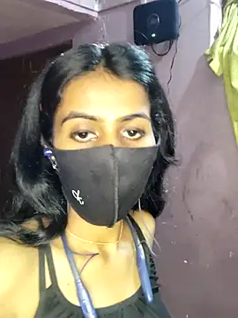 Thaper_Meera2 Adlı Modelin Canlı XXX Sohbeti