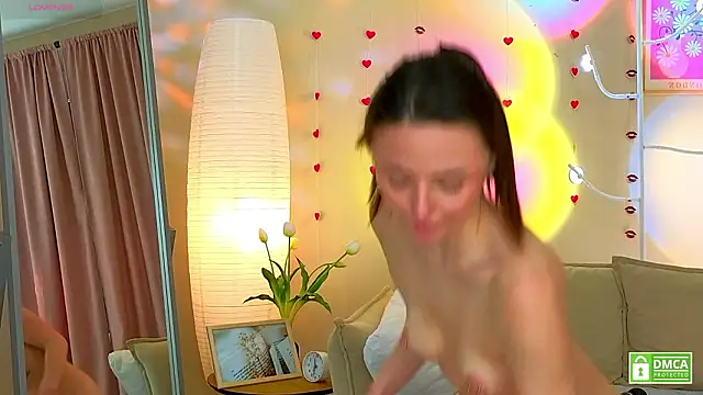 Chatroom XXX en direct de OliviaKis_