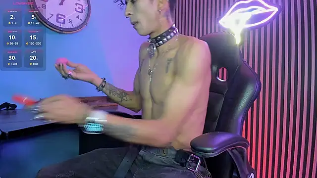 Maximoking26's Live XXX Chat