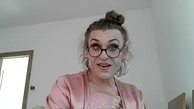 lilianashemaleのライブXXXチャット