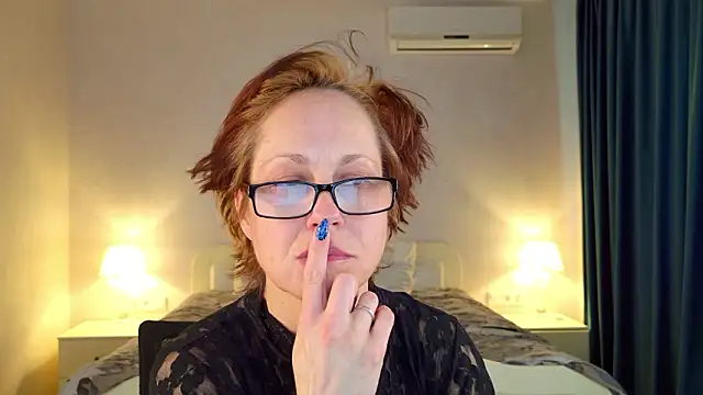 LioraWeiss live XXX chat