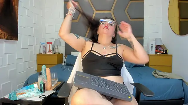 juana_valkiria webcam show