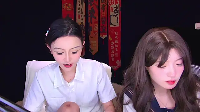 Wik-yibao's Live XXX Chat
