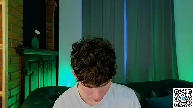 Cute_Mike webkamerás műsora