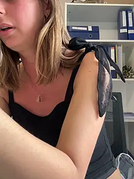 Hii_Lolla – Live XXX-chat