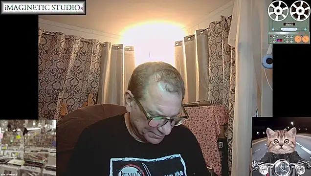 coryassman: διαδικτυακό σόου στην κάμερα