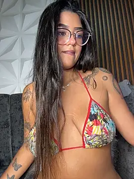 CaroBeach Adlı Modelin Canlı XXX Sohbeti