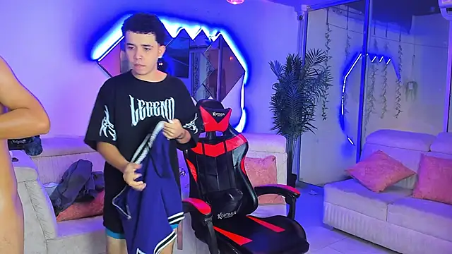 Houseofwarrios: απευθείας συνομιλία ΧΧΧ